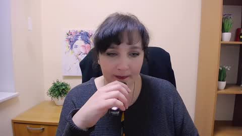 Snapshot of _miranda_sun chatting on 01.12.25 Miranda online show from 01.12.25