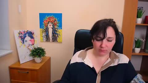 Snapshot of _miranda_sun chatting on 02.12.25 Miranda online show from 02.12.25