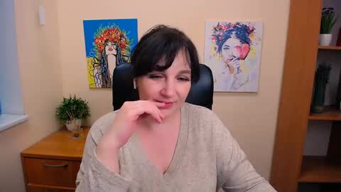 Snapshot of _miranda_sun chatting on 03.11.25 Miranda online show from 03.11.25