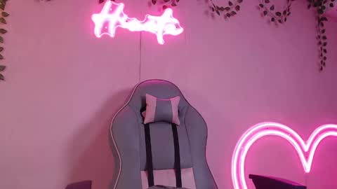 Snapshot of _miss_hinata_ chatting on 04.24.26 Hinata 3 online show from 04.24.26