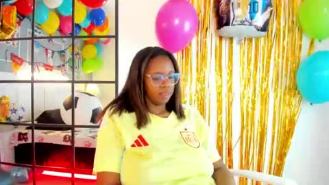 Snapshot of _miss_khaleesi_ chatting on 06.15.26 _miss_khaleesi_ online show from 06.15.26