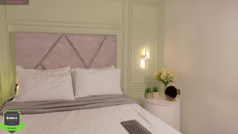 kimberley cruz online show from 04.02.26