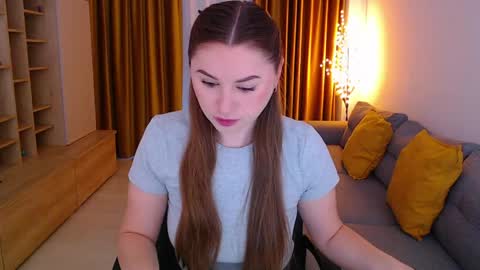 Mia online show from 04.12.26