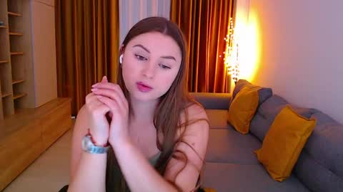 Snapshot of _miss_mia chatting on 05.16.26 Mia online show from 05.16.26