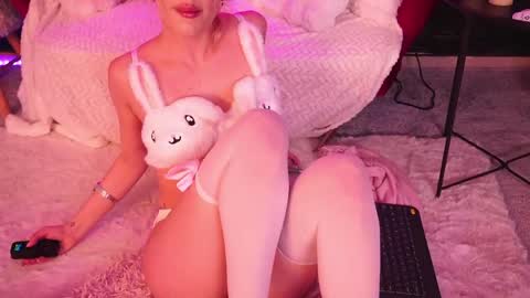 Snapshot of _mistyjoys_ chatting on 05.16.26 Misty Joys online show from 05.16.26