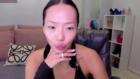 Snapshot of _miura_ chatting on 10.10.25 MIURA online show from 10.10.25