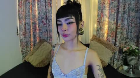 mizuki  online show from 01.10.25