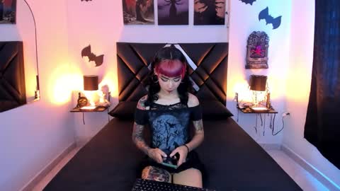 mizuki  online show from 11.05.25