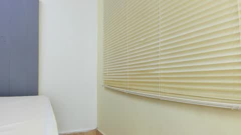 _molly_rosse_ online show from 10.16.25