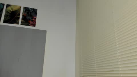 _molly_rosse_ online show from 10.17.25