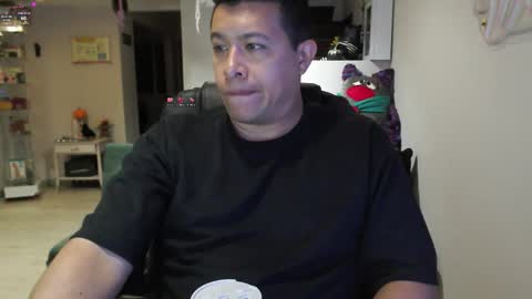 Snapshot of _mr_panda_ chatting on 10.22.25 Panda  online show from 10.22.25