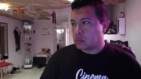 Snapshot of _mr_panda_ chatting on 10.28.25 Panda  online show from 10.28.25