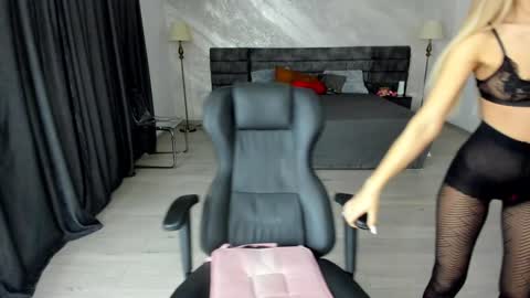 Maya online show from 01.16.26