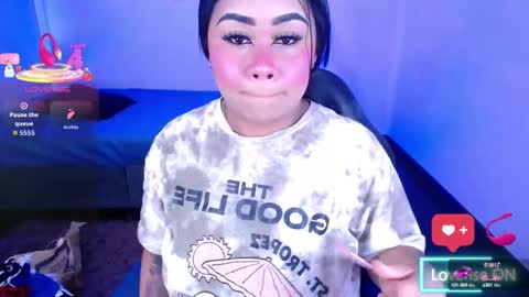 Snapshot of _nahom_ chatting on 10.12.25 nahomi online show from 10.12.25