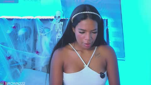 naomi brown online show from 10.21.25