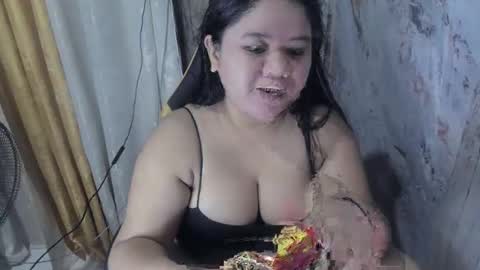 Snapshot of _natalieey chatting on 11.08.25 nics online show from 11.08.25