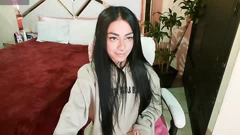 Snapshot of _natashaa19 chatting on 12.30.24 Natasha Rodriguez independent model online show from 12.30.24