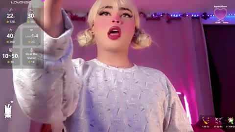 Snapshot of _natsuki chatting on 11.14.25 _natsuki online show from 11.14.25