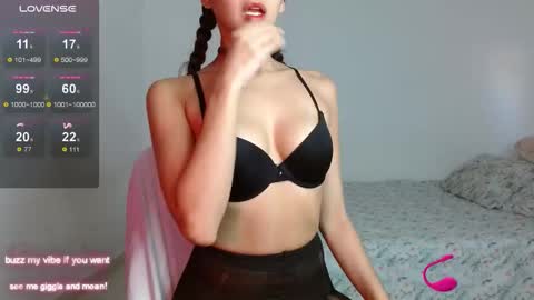 _nayade_ online show from 02.25.26