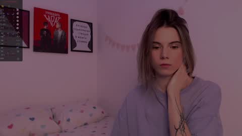 Snapshot of _ni_kiss chatting on 01.10.25 Nika online show from 01.10.25