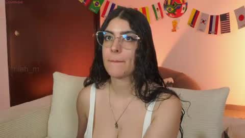 NiniHelp me by giving my show a thumbs up online show from 06.16.26