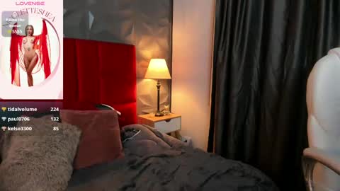 _nicoletteshea_ online show from 01.08.25