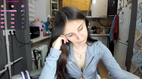 Snapshot of _nika_kik chatting on 04.19.26 Nika online show from 04.19.26