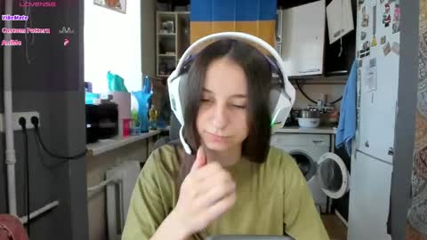 Snapshot of _nika_kik chatting on 04.30.26 Nika online show from 04.30.26