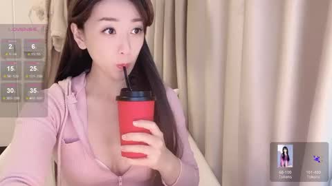 Snapshot of _nina_77 chatting on 12.31.24 _nina_77 online show from 12.31.24