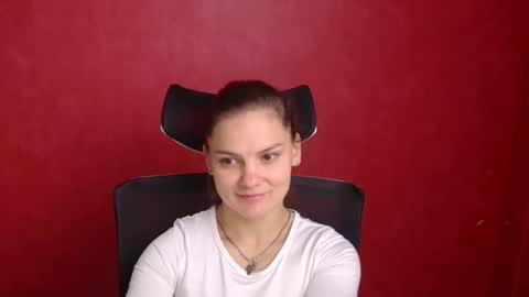 Snapshot of _olivia_moon chatting on 09.22.25 Olivia online show from 09.22.25