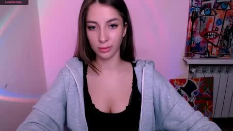 Snapshot of _oliviax_ chatting on 05.15.26 Olivia online show from 05.15.26