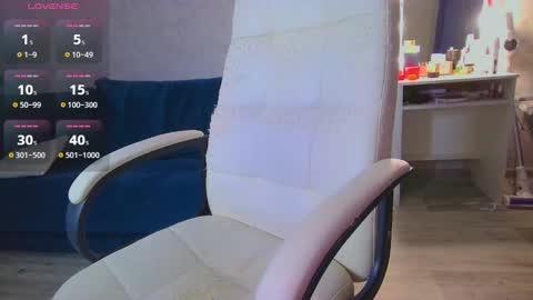 Ilona online show from 10.17.25