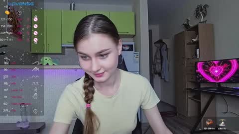 Snapshot of _pinkypie__ chatting on 12.15.24 Lili online show from 12.15.24