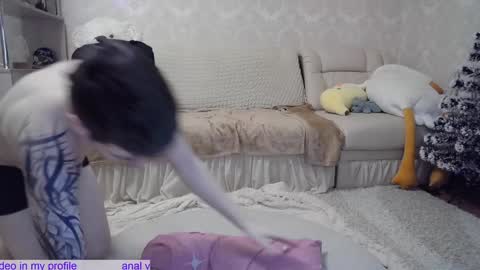 _pretty_fox_ online show from 12.15.24