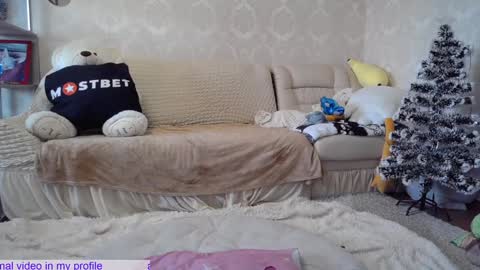 _pretty_fox_ online show from 12.30.24