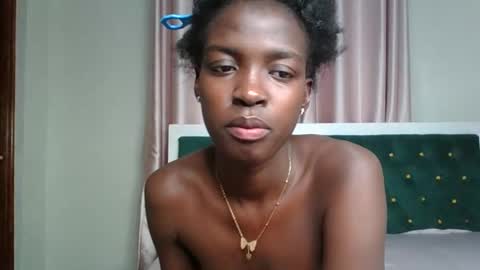 Snapshot of _pretty_savage chatting on 03.19.26 savage online show from 03.19.26