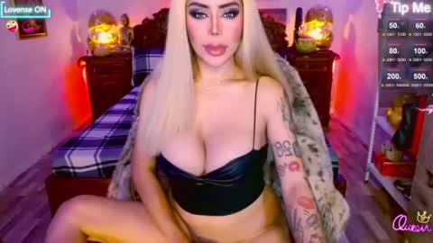 Snapshot of _queengoddess_ chatting on 06.28.26 Hi my name is selinaim glad to meet everyone here online show from 06.28.26