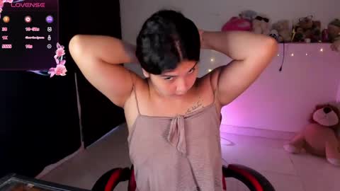 Snapshot of _rachell1 chatting on 05.19.26 Stefany online show from 05.19.26