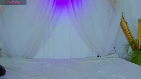 Moon online show from 12.01.25