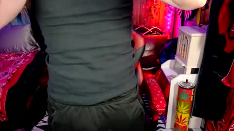 REDxxx online show from 11.17.25