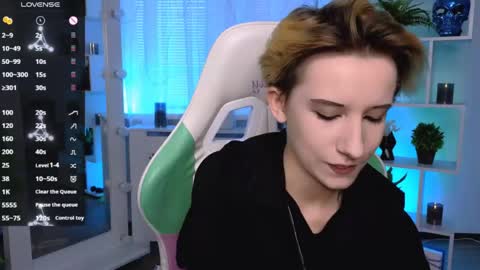 Snapshot of _rein_ramm chatting on 05.25.26 Rein online show from 05.25.26