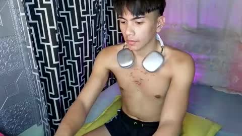 Snapshot of _rhodhard chatting on 04.13.26 _rhodhard online show from 04.13.26