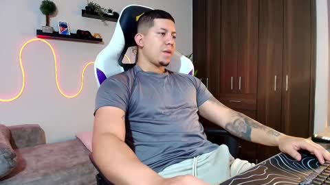 Roberto online show from 02.25.25