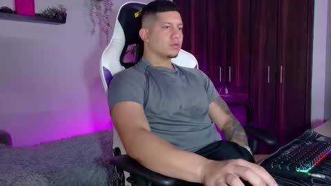 Roberto online show from 09.12.25