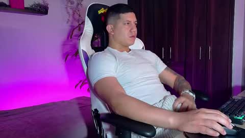 Roberto online show from 10.12.25