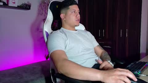 Roberto online show from 12.20.25