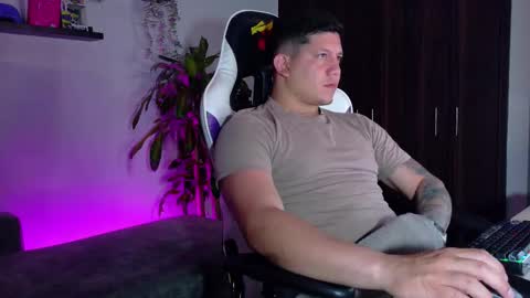 Snapshot of _robertobaggio chatting on 02.01.26 Roberto online show from 02.01.26