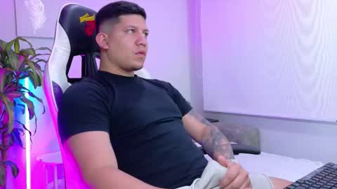 Snapshot of _robertobaggio chatting on 02.15.26 Roberto online show from 02.15.26