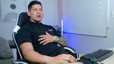 Snapshot of _robertobaggio chatting on 02.21.26 Roberto online show from 02.21.26