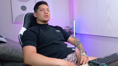 Snapshot of _robertobaggio chatting on 02.22.26 Roberto online show from 02.22.26